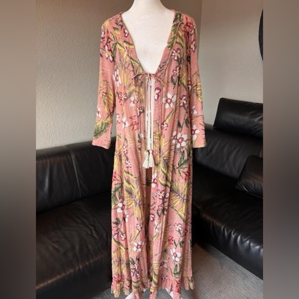 ZL VINTAGE SOUL Swim Cover-Duster
NEVER WORN OR WASHED
BEAUTIFUL-QUALITY❤️